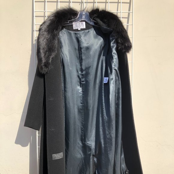 Bill Blass wool fur coat - Picture 2 of 5